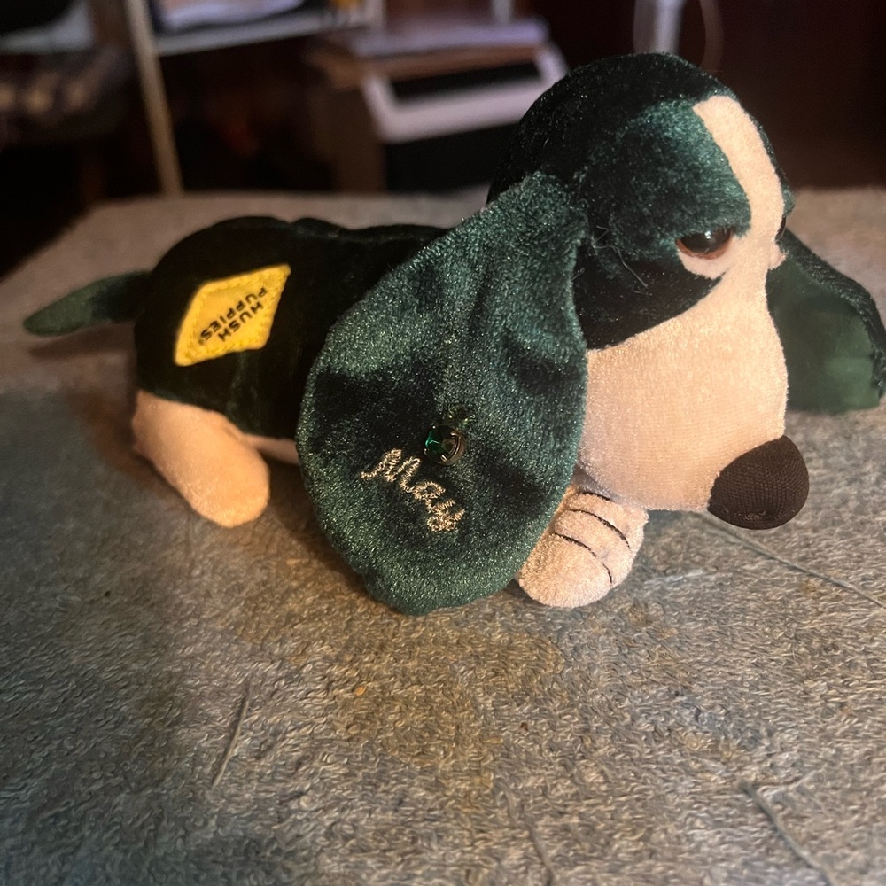 APPLAUSE MAY HUSHPUPPY STUFFY